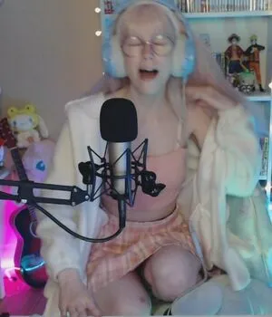 Skymi Chan OnlyFans Leaked Free Thumbnail Picture - #6eYHph5RmX
