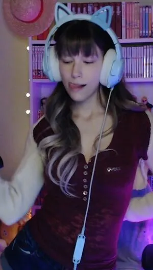 Skymi Chan OnlyFans Leaked Free Thumbnail Picture - #IGnPC8vs7w