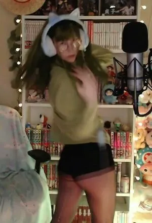 Skymi Chan OnlyFans Leaked Free Thumbnail Picture - #twNfy2mZU4