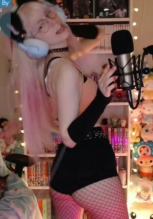 Skymi Chan OnlyFans Leaked Free Thumbnail Picture - #xXCBdScGl9