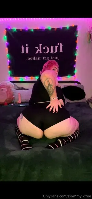Skymmylkfree OnlyFans Leaked Free Thumbnail Picture - #SNmWhMGEA6