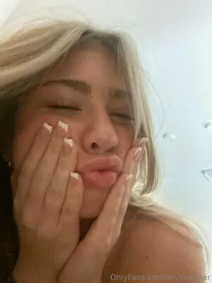 Skyyleee OnlyFans Leaked Free Thumbnail Picture - #D7DY9m8WGe