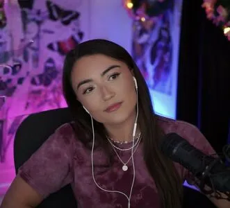 Skyytea OnlyFans Leaked Free Thumbnail Picture - #DlJFcxcAVA