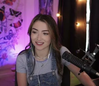 Skyytea OnlyFans Leaked Free Thumbnail Picture - #LzIZcBS3n8