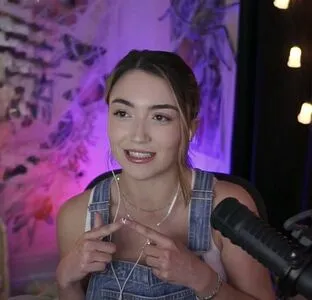 Skyytea OnlyFans Leaked Free Thumbnail Picture - #UNeDttrped