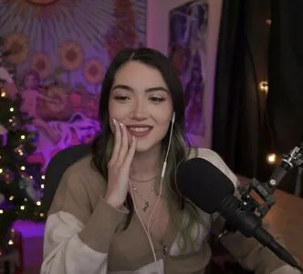 Skyytea OnlyFans Leaked Free Thumbnail Picture - #q1z67vX8c1