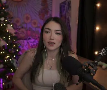 Skyytea OnlyFans Leaked Free Thumbnail Picture - #w380MTHWaz