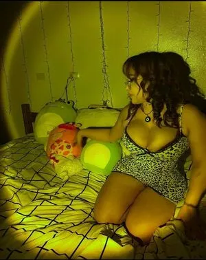 Skzdesiree OnlyFans Leaked Free Thumbnail Picture - #gro528544V