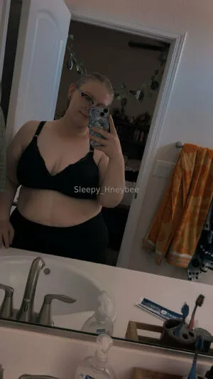 Sleepy Hneybee OnlyFans Leaked Free Thumbnail Picture - #YUiXoxobhM