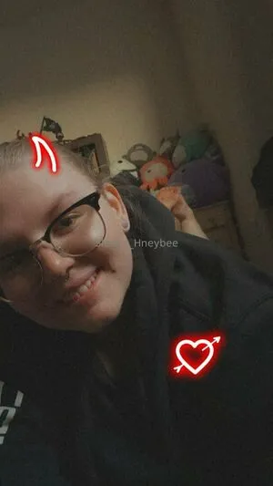Sleepy Hneybee OnlyFans Leaked Free Thumbnail Picture - #uyWkj66B4A