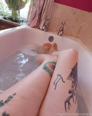 sleepyvegan OnlyFans Leaked Free Thumbnail Picture - #A0Soz5r1NW