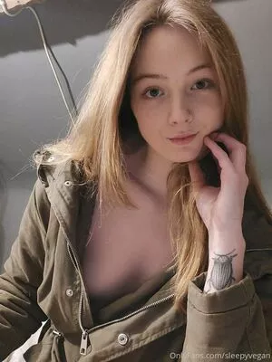 sleepyvegan OnlyFans Leaked Free Thumbnail Picture - #usr6neqdaD