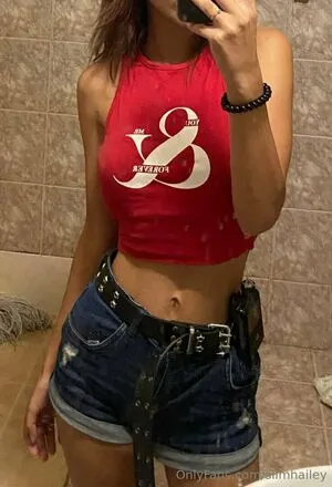 Slimhailey OnlyFans Leaked Free Thumbnail Picture - #UN13R7dI2O