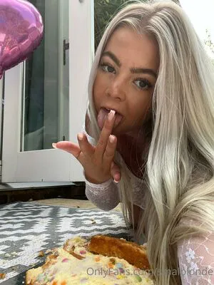 Smalblonde OnlyFans Leaked Free Thumbnail Picture - #i6421SNRdp
