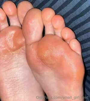 Small Girl Feet OnlyFans Leaked Free Thumbnail Picture - #7ek7j5Z9Pv