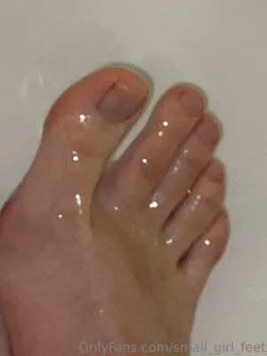 Small Girl Feet OnlyFans Leaked Free Thumbnail Picture - #C9shPVXHLO
