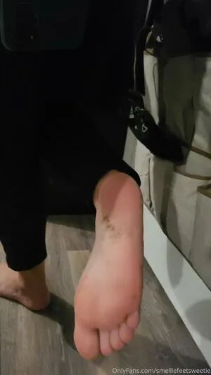 Smelliefeetsweetie OnlyFans Leaked Free Thumbnail Picture - #40uaHebZxz