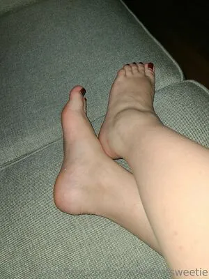 Smelliefeetsweetie OnlyFans Leaked Free Thumbnail Picture - #4SvCGceUPv