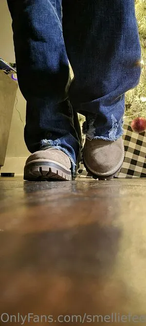 Smelliefeetsweetie OnlyFans Leaked Free Thumbnail Picture - #FCKKbv6XSk