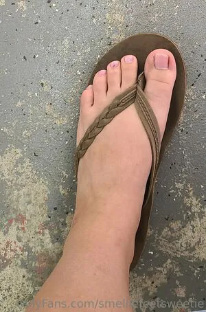 Smelliefeetsweetie OnlyFans Leaked Free Thumbnail Picture - #X7E2r8FS0c