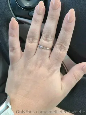 Smelliefeetsweetie OnlyFans Leaked Free Thumbnail Picture - #fQX8LmMjS2