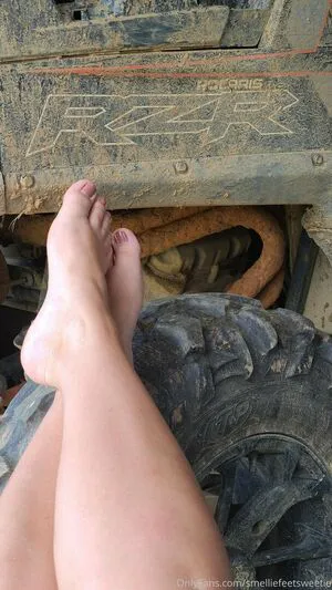 Smelliefeetsweetie OnlyFans Leaked Free Thumbnail Picture - #ohSJTFiASf