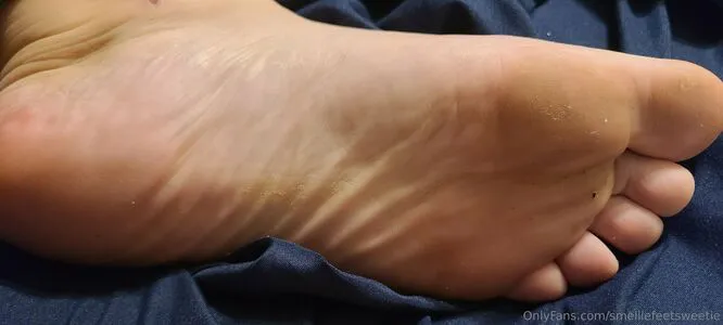 Smelliefeetsweetie OnlyFans Leaked Free Thumbnail Picture - #xHtd0pyRia