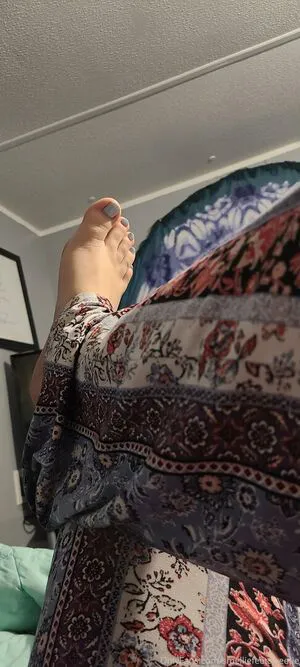 Smelliefeetsweetie OnlyFans Leaked Free Thumbnail Picture - #ycpJVXMrJr