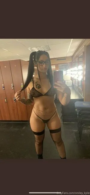 Smiley Kylie OnlyFans Leaked Free Thumbnail Picture - #6JKkYHWHib