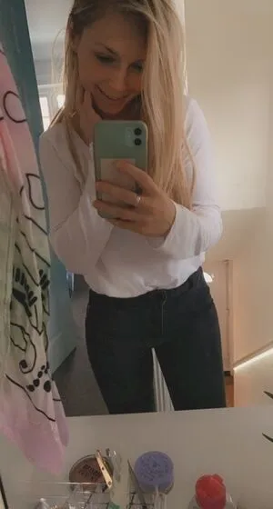 Smileydani OnlyFans Leaked Free Thumbnail Picture - #6K7GDccbyi