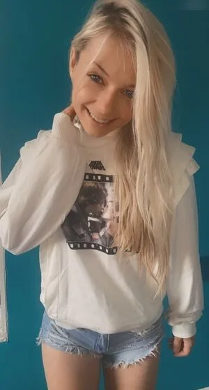 Smileydani OnlyFans Leaked Free Thumbnail Picture - #IWPC9WE2CG