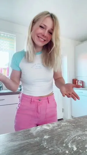 Smileydani158 OnlyFans Leaked Free Thumbnail Picture - #0AHYWHWjWv