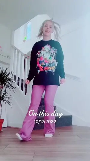 Smileydani158 OnlyFans Leaked Free Thumbnail Picture - #0I2ztN32ho