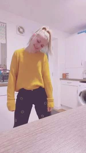 Smileydani158 OnlyFans Leaked Free Thumbnail Picture - #1ALkA5MTiV