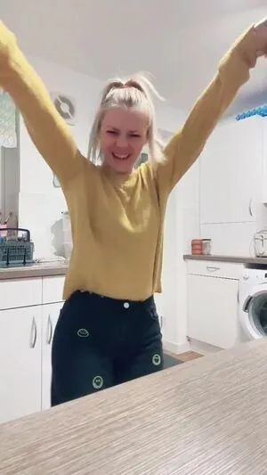 Smileydani158 OnlyFans Leaked Free Thumbnail Picture - #1J73CnHXR2