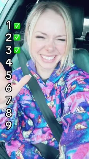 Smileydani158 OnlyFans Leaked Free Thumbnail Picture - #2EAD6pITH3