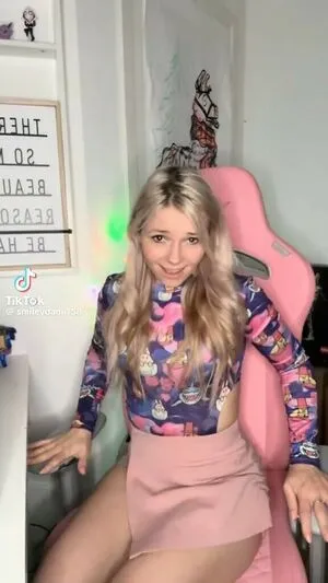 Smileydani158 OnlyFans Leaked Free Thumbnail Picture - #2z1i1ujx1S