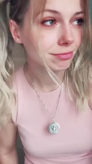 Smileydani158 OnlyFans Leaked Free Thumbnail Picture - #4omqtu19e1