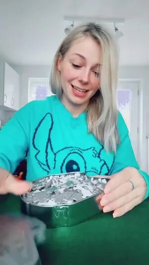 Smileydani158 OnlyFans Leaked Free Thumbnail Picture - #4ynWBGo9Ko