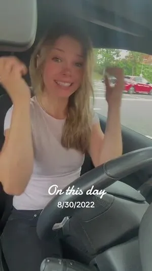 Smileydani158 OnlyFans Leaked Free Thumbnail Picture - #5KFrI7tAnd