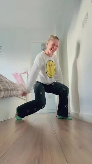 Smileydani158 OnlyFans Leaked Free Thumbnail Picture - #5oowqC9Sd2