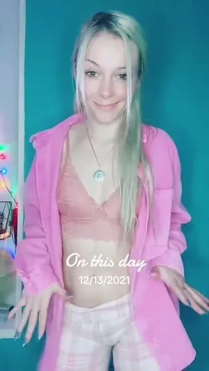 Smileydani158 OnlyFans Leaked Free Thumbnail Picture - #6nxZzG5Krf