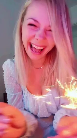 Smileydani158 OnlyFans Leaked Free Thumbnail Picture - #7NG9DMQ6mQ