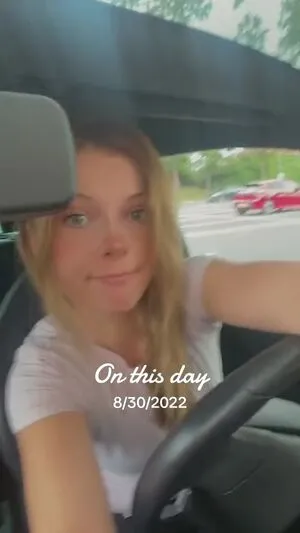 Smileydani158 OnlyFans Leaked Free Thumbnail Picture - #8jKKhhYby1