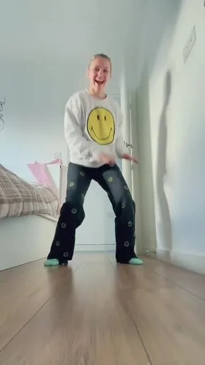 Smileydani158 OnlyFans Leaked Free Thumbnail Picture - #8vMY9Tm7zW