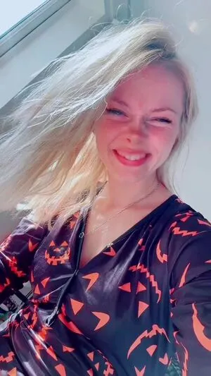 Smileydani158 OnlyFans Leaked Free Thumbnail Picture - #ApfPtsBNy3