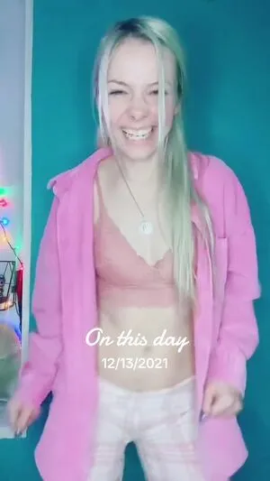 Smileydani158 OnlyFans Leaked Free Thumbnail Picture - #BDkRX6QLH5