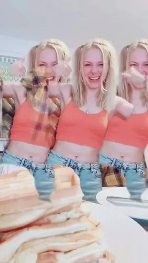 Smileydani158 OnlyFans Leaked Free Thumbnail Picture - #CEQBedYwt8