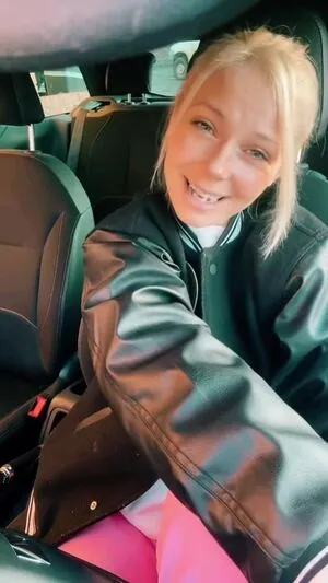 Smileydani158 OnlyFans Leaked Free Thumbnail Picture - #CmMYl36Eaw