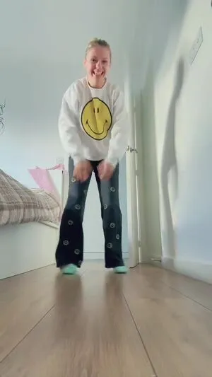 Smileydani158 OnlyFans Leaked Free Thumbnail Picture - #CvaqAAd10k